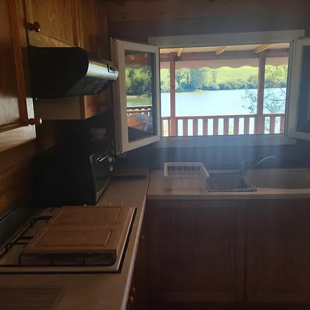 Seul Au Bord D'un Tente de luxe