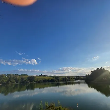 Seul Au Bord D'un Tente de luxe Glatens